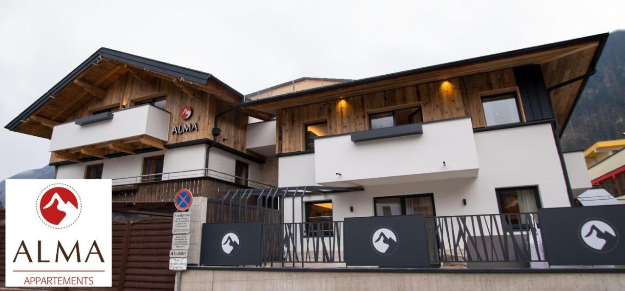 Alma Appartements Mayrhofen Bagian luar foto