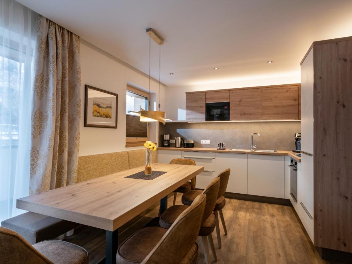 Alma Appartements Mayrhofen Bagian luar foto