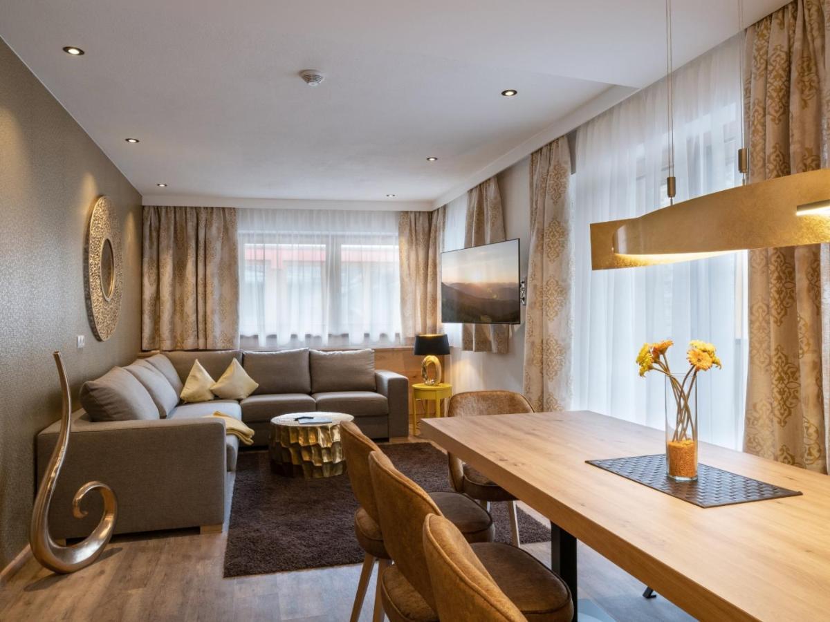 Alma Appartements Mayrhofen Bagian luar foto